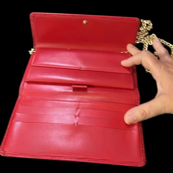Louis Vuitton Epi long wallet in red - Picture 6 of 16
